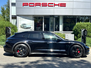 Porsche Taycan foto 6