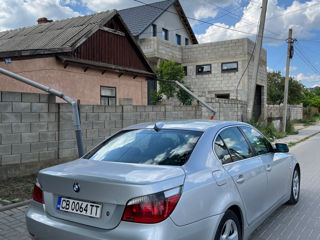 BMW 5 Series foto 4