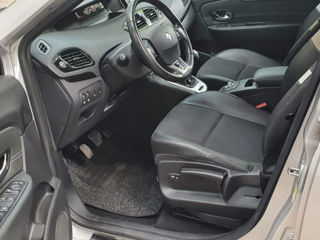 Renault Scenic foto 9