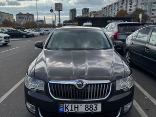 Skoda Superb foto 2