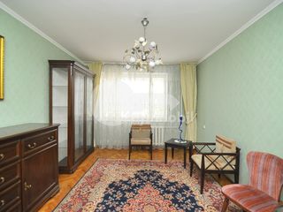 Apartament cu 3 camere, mobilat,  str. Albișoara, 300 € ! foto 2