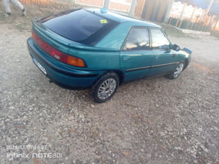 Mazda 323 foto 2