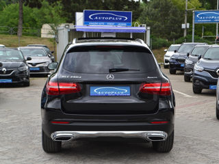 Mercedes GLC foto 17