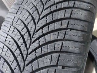 235/55 R19 Good Year foto 3