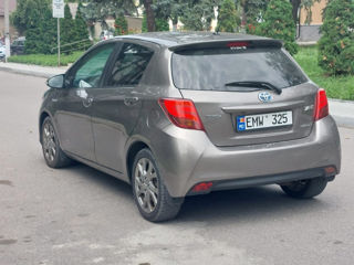 Toyota Yaris foto 2