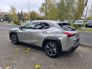 Lexus UX foto 8