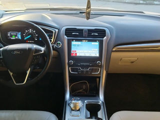 Ford Fusion foto 5