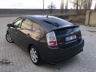 Toyota Prius foto 2