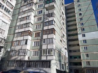 Apartament cu 4 camere, 85 m², Botanica, Chișinău foto 1