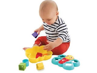 Jucarie cu activitati-Fluturasi cu forme, Fisher Price