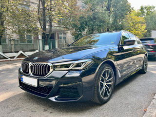 BMW 5 Series foto 1