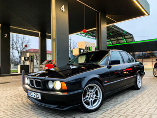 BMW 5 Series foto 8