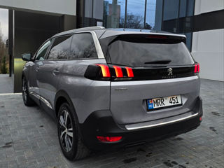 Peugeot 5008 foto 2