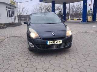 Renault Grand Scenic foto 2