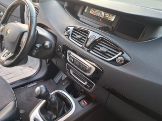 Renault Scenic foto 15