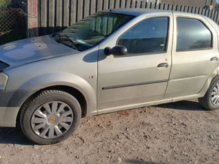 Dacia Logan foto 1