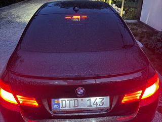 BMW 5 Series foto 8