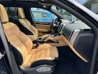 Porsche Cayenne foto 16