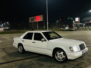 Mercedes E-Class foto 3