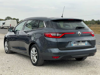 Renault Megane foto 2