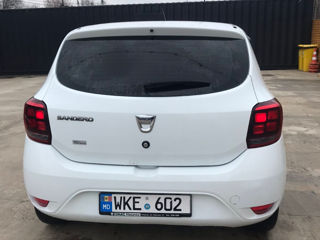 Dacia Sandero foto 2