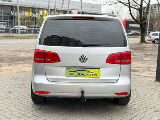 Volkswagen Touran foto 4