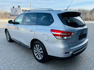 Nissan Pathfinder foto 3