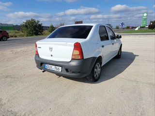 Dacia Logan foto 2