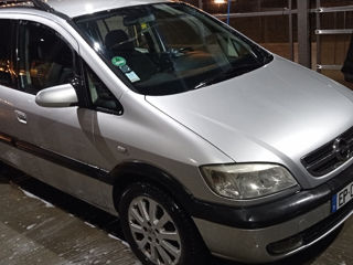 Opel Zafira foto 3