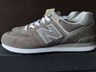 Кроссовки New Balance 574  новые в упаковке!!!