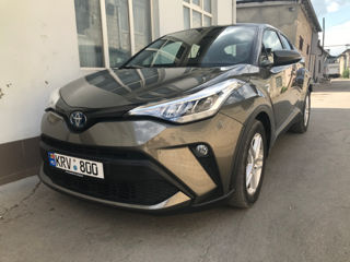 Toyota C-HR foto 1