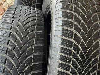 Vind cauciucuri de iarna bridgestone- blizzak -215/70/16   -  4bucati starea buna foto 3