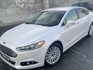 Ford Fusion foto 4