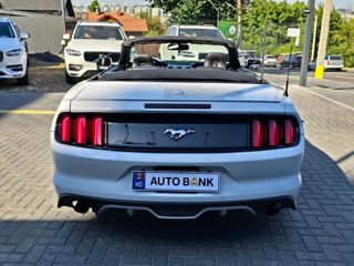 Ford Mustang foto 7