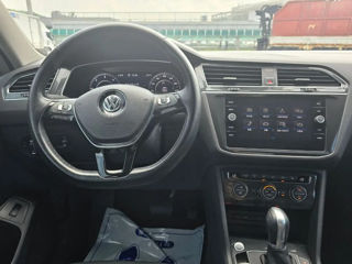 Volkswagen Touareg foto 9