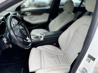 Mercedes C-Class фото 9