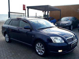 Toyota Avensis foto 3