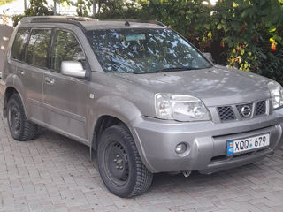 Nissan X-Trail foto 2