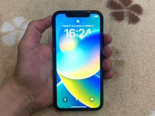 Se vinde IPhone XR în stare bună