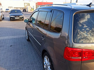 Volkswagen Touran foto 4