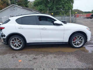 Alfa Romeo Stelvio foto 8