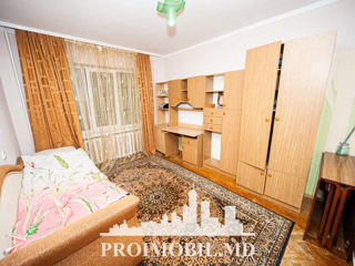 Apartament cu 3 camere, 72 m², Botanica, Chișinău foto 3