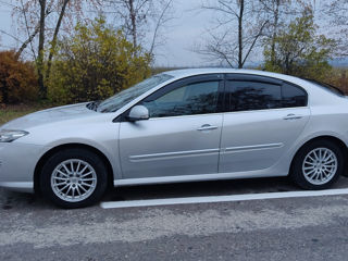 Renault Laguna foto 2