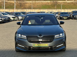 Skoda Superb foto 2