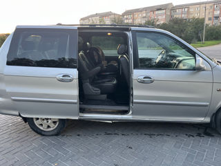 KIA Carnival foto 8