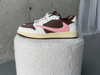 Nike Air Jordan 1 Low Dark Pony / Pink Oxford x Travis Scott фото 2