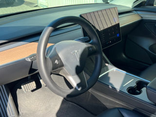 Tesla Model 3 foto 10