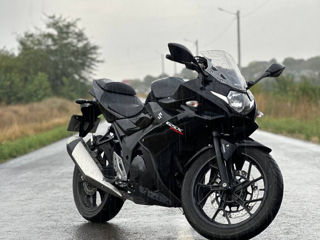 Suzuki GSX-250R ABS