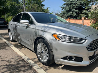 Ford Fusion foto 2