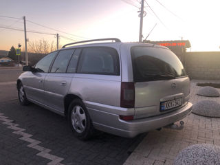 Opel Omega foto 4